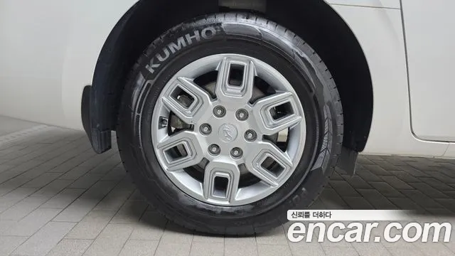 Hyundai Staria 2022 thumb 4