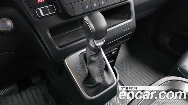 Hyundai Staria 2022 thumb 8