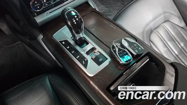 Maserati Quattroporte 2016 thumb 8