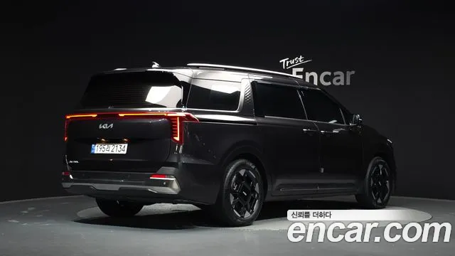 Kia Carnival 2024 thumb 2