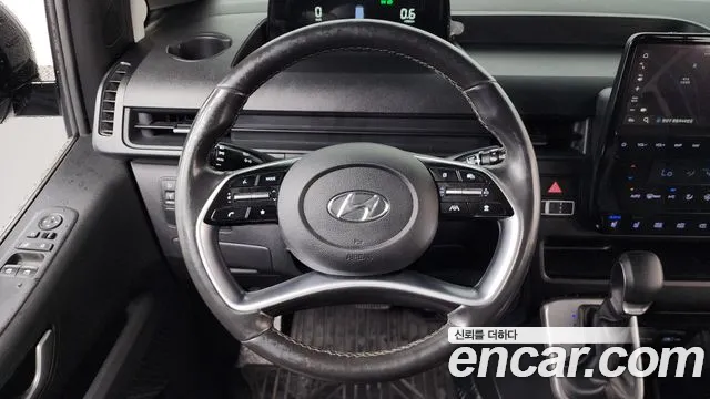 Hyundai Staria 2023 thumb 12