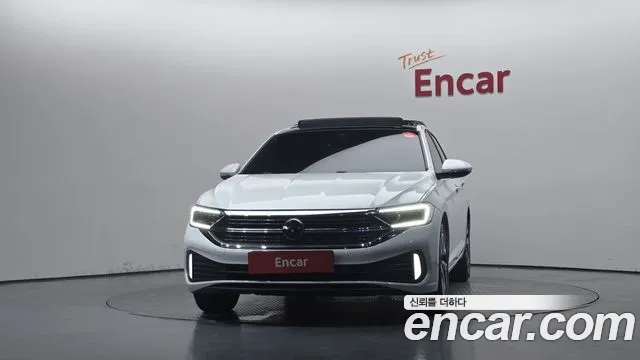 Volkswagen Jetta 2024 thumb 3