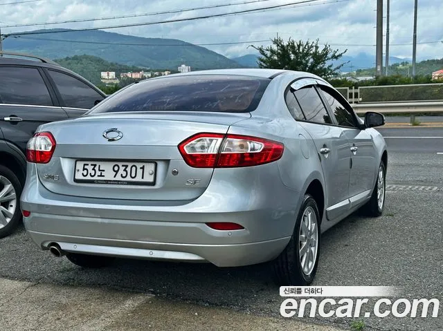 Renault Fluence 2011 thumb 4