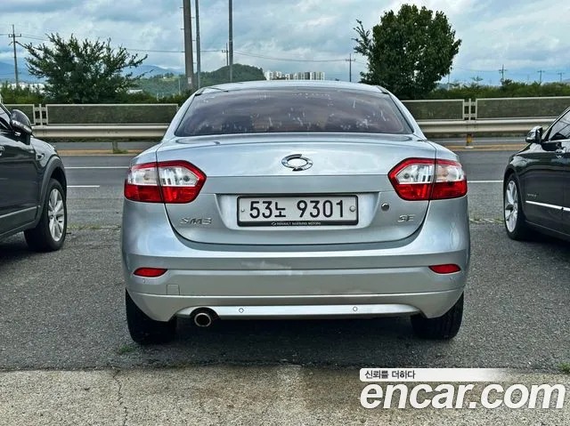 Renault Fluence 2011 thumb 5