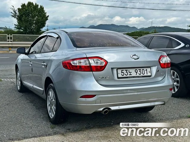 Renault Fluence 2011 thumb 6