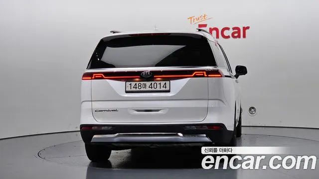 Kia Carnival 2021 thumb 4