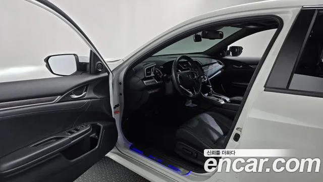 Honda Civic 2019 thumb 10