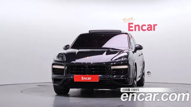 Porsche Cayenne 2022 thumb 3