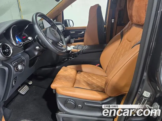 Mercedes-Benz V-Class 2023 thumb 10