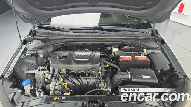 Hyundai Avante 2016 thumb 6
