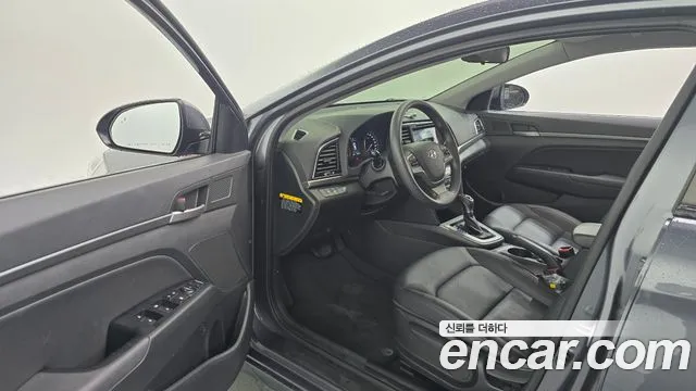 Hyundai Avante 2016 thumb 10