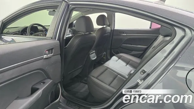 Hyundai Avante 2016 thumb 12