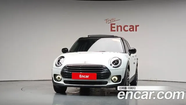 MINI Clubman 2024 thumb 2