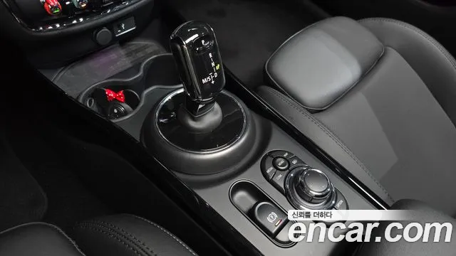 MINI Clubman 2024 thumb 8