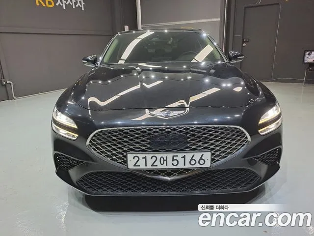 Genesis G70 2022 thumb 2