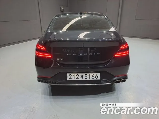 Genesis G70 2022 thumb 3