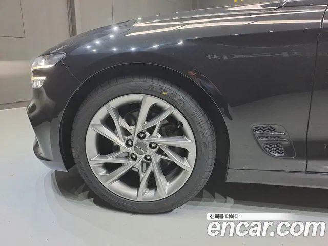 Genesis G70 2022 thumb 6