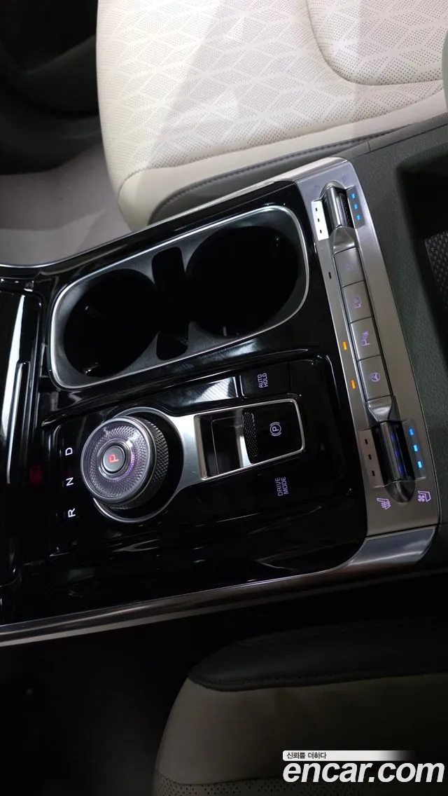Kia Carnival 2022 thumb 9