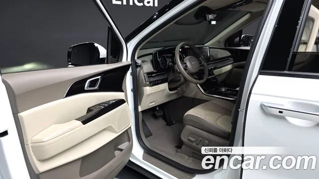 Kia Carnival 2022 thumb 10