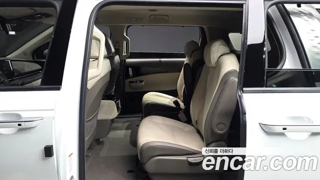 Kia Carnival 2022 thumb 12