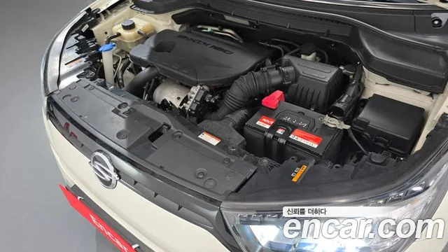 KG_Mobility_Ssangyong TIBOLI 2015 thumb 6