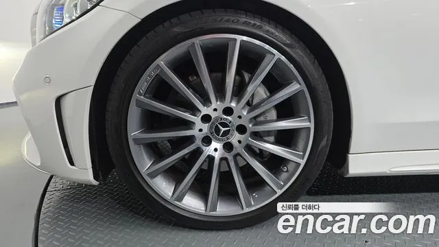 Mercedes-Benz C-Класс 2023 thumb 4