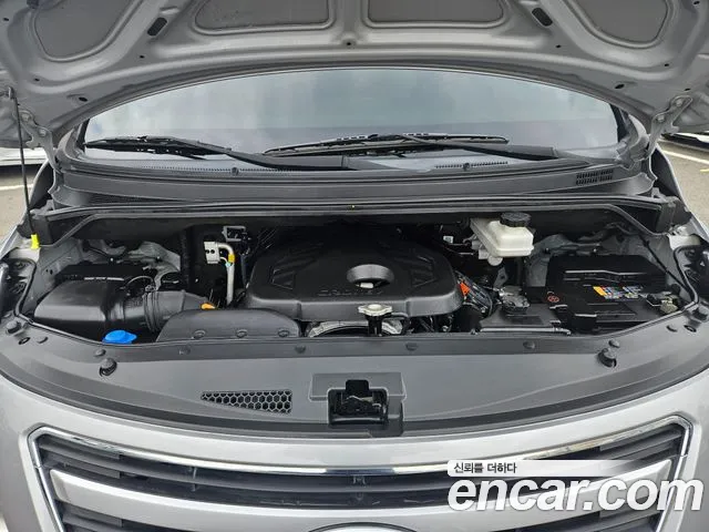 Hyundai Starex 2017 thumb 6
