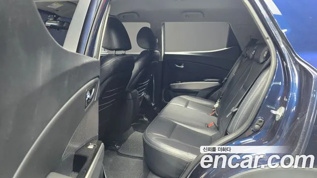 KG_Mobility_Ssangyong TIBOLI 2015 thumb 12