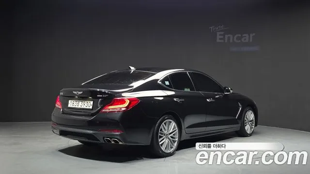 Genesis G70 2020 thumb 2