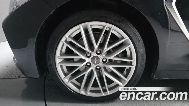 Genesis G70 2020 thumb 5