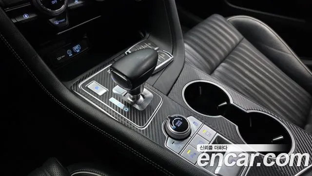 Genesis G70 2020 thumb 9