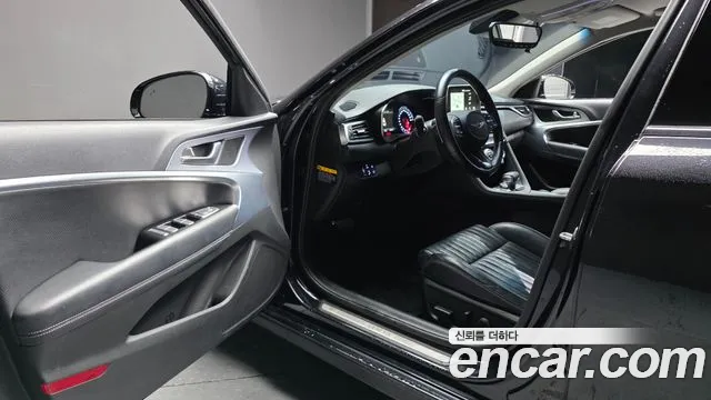 Genesis G70 2020 thumb 10