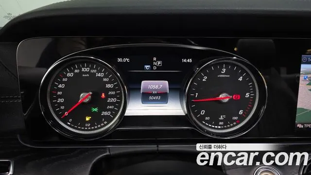 Mercedes-Benz E-Класс 2018 thumb 8