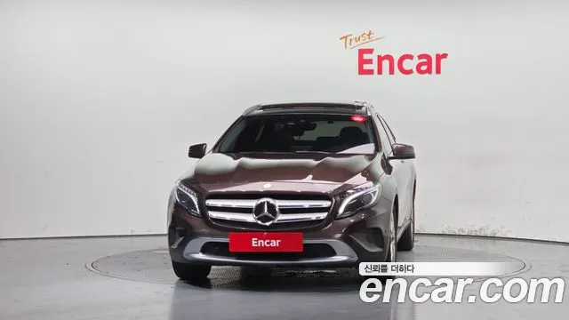 Mercedes-Benz GLA 2016 thumb 3