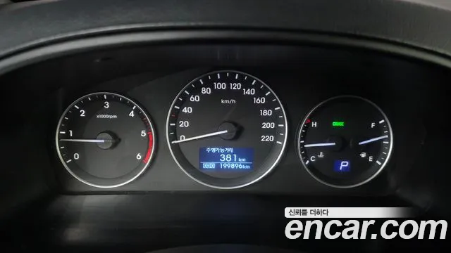 Hyundai Starex 2017 thumb 8