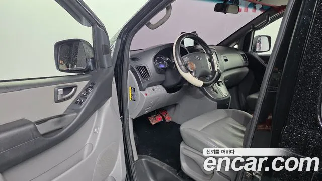 Hyundai Starex 2017 thumb 10