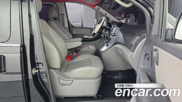 Hyundai Starex 2017 thumb 11