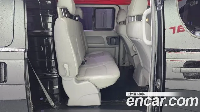 Hyundai Starex 2017 thumb 12