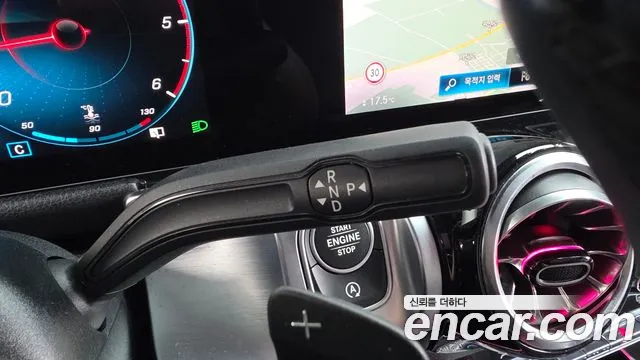 Mercedes-Benz GLB 2023 thumb 9
