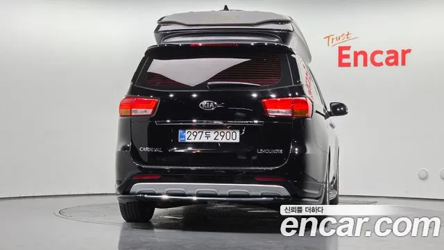 Kia Carnival 2018 thumb 4