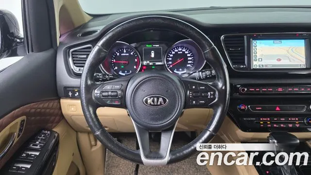 Kia Carnival 2018 thumb 12