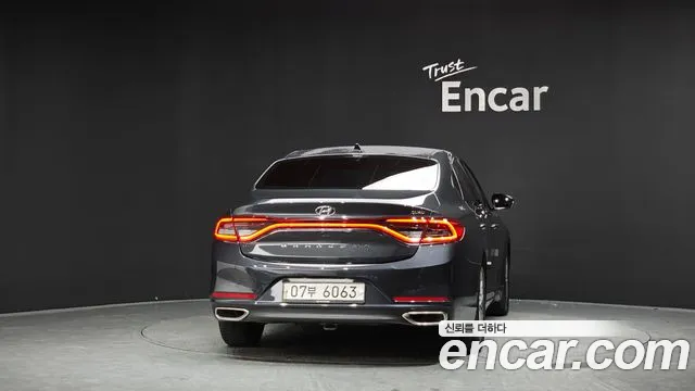 Hyundai Grandeur 2017 thumb 3