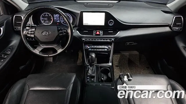 Hyundai Grandeur 2017 thumb 6