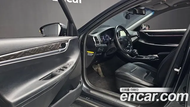 Hyundai Grandeur 2017 thumb 9