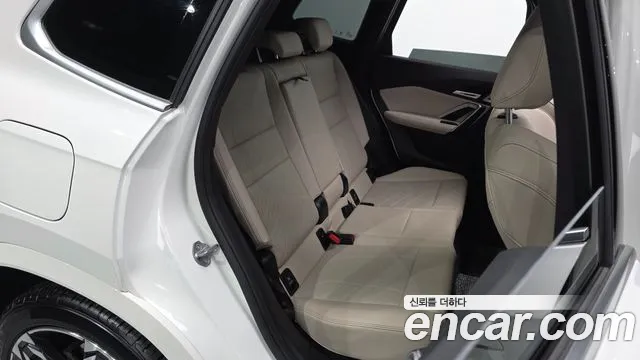 BMW X1 2023 thumb 11