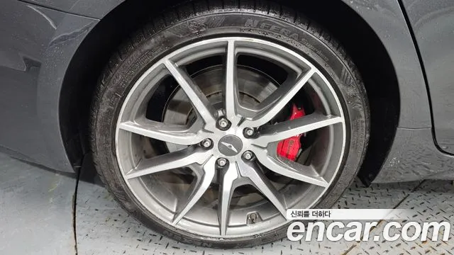 Genesis G70 2019 thumb 4