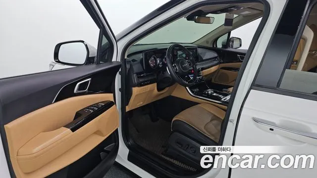 Kia Carnival 2023 thumb 10