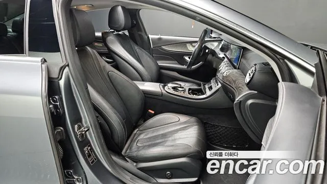 Mercedes-Benz CLS-Class 2019 thumb 11