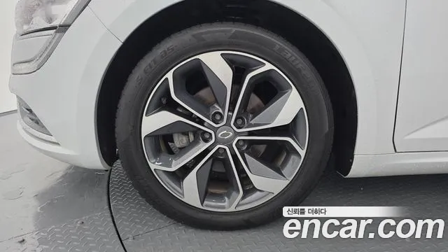 Renault-KoreaSamsung Megane 2018 thumb 5