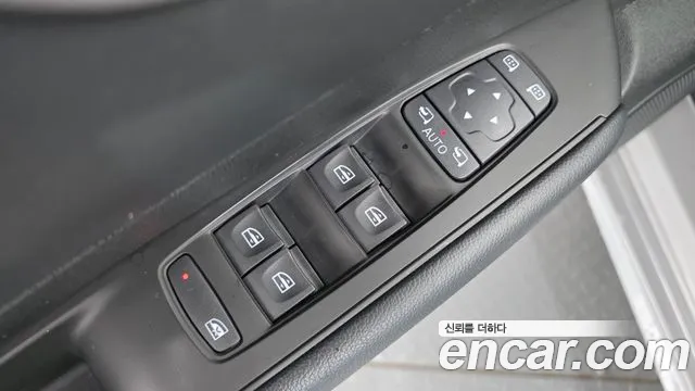 Renault-KoreaSamsung Megane 2018 thumb 11